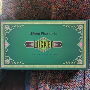 SEALED NIB Shark Wicked Limited Edition FlexStyle